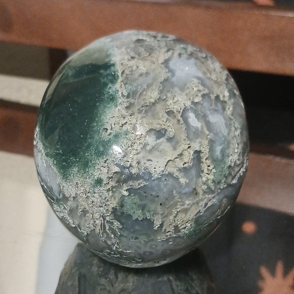 Moss Agate Skull - Picture 4 of 9
